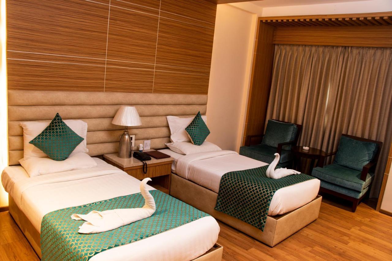 Rewa Hotel Landmark מראה חיצוני תמונה