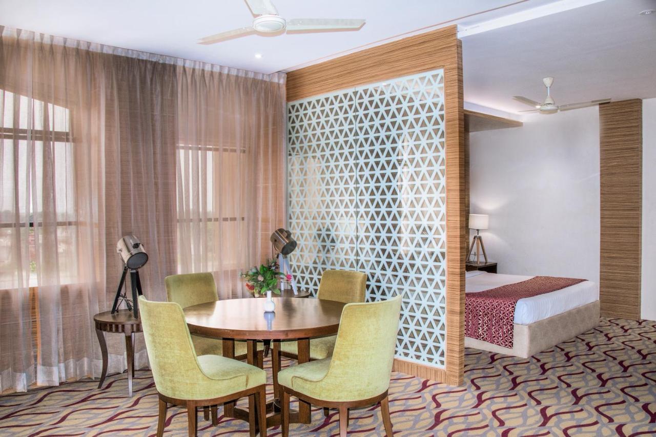 Rewa Hotel Landmark מראה חיצוני תמונה