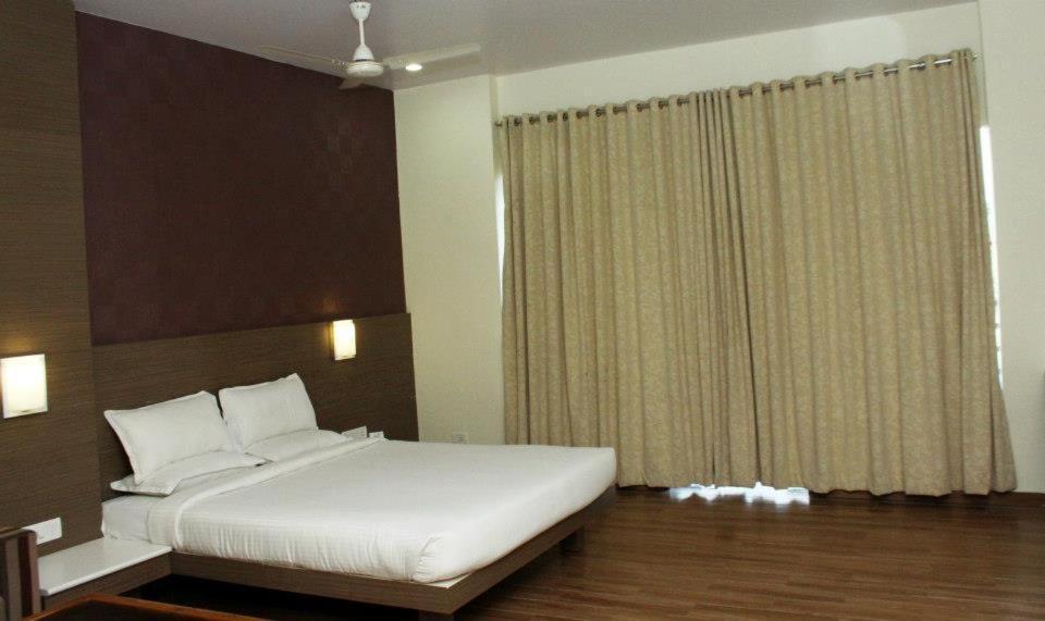 Rewa Hotel Landmark מראה חיצוני תמונה
